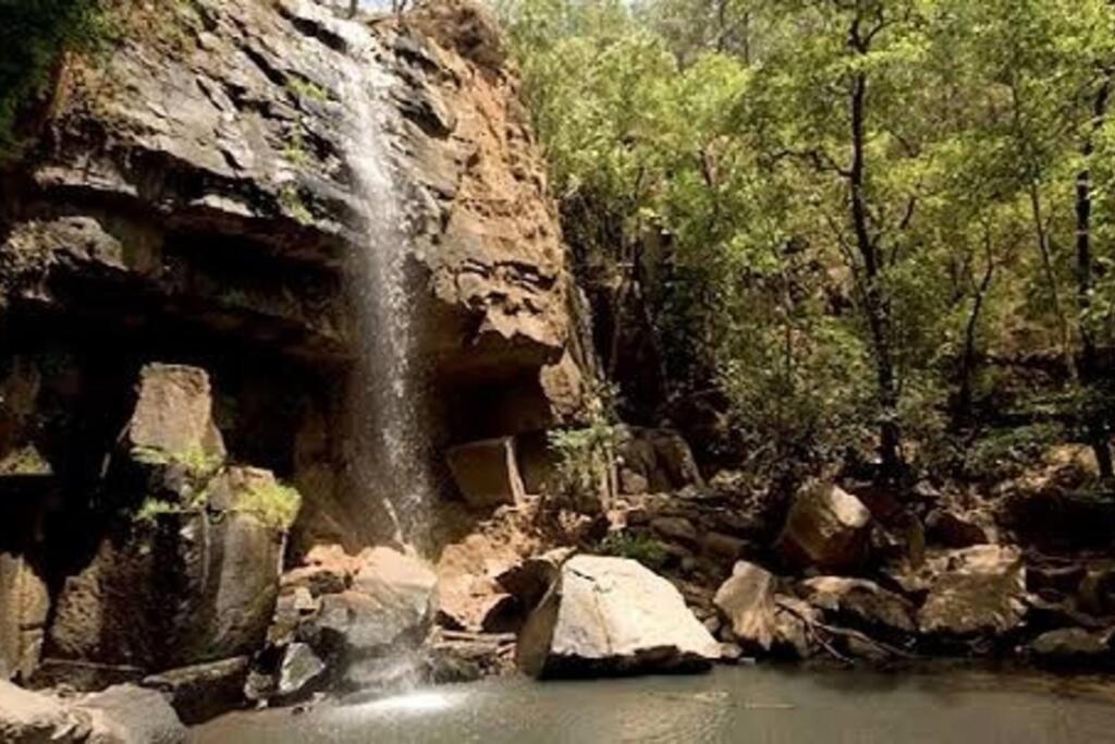 Villa Fantasia A 15 Min A Pie De Cascada 马萨米特拉 外观 照片